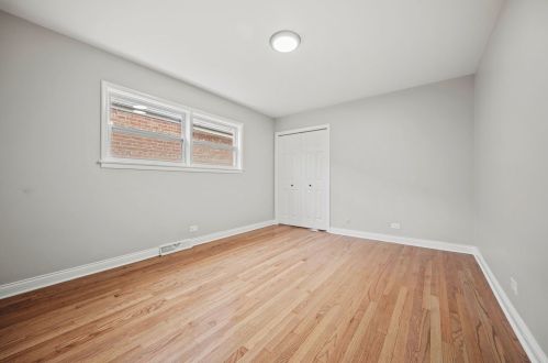 2335 92nd St, Chicago IL  60617-3841 exterior