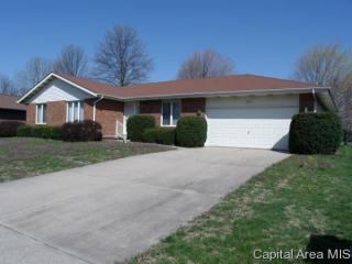 2529 Winfield Dr, Springfield, IL 62704-5566