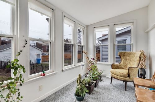 2311 Lunt Ave, Chicago IL  60645-4712 exterior