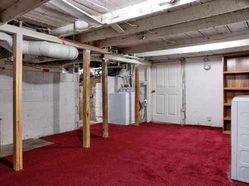 306 Sherman St, Allegan MI  49010-1066 exterior