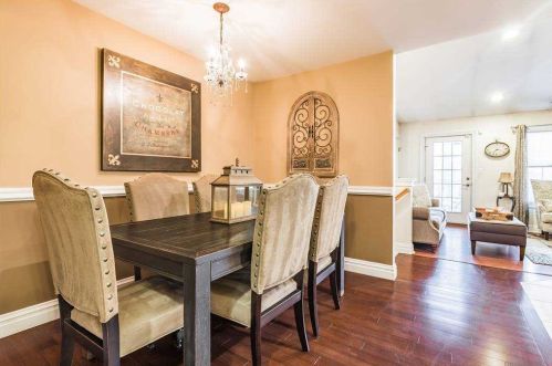 18 Della Dr, Babylon NY 11704-6240 exterior