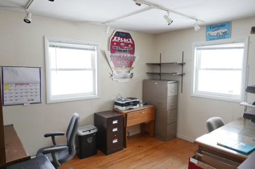 5703 Sprinkle Rd, Kalamazoo MI 49002-7484 exterior