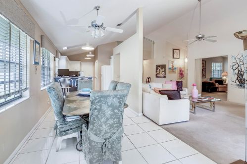 7027 Bitterbush Pl, Boynton Beach FL 33472-2901 exterior