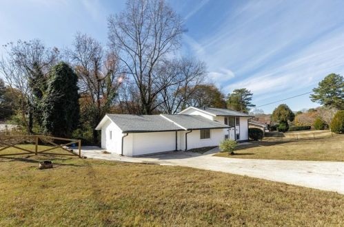 1821 Fayetteville Ct, Atlanta GA  30316-2910 exterior