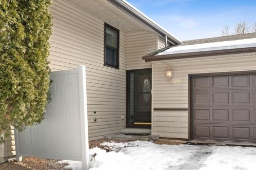 14329 Ebony Ln, Saint Paul, MN 55124-6444