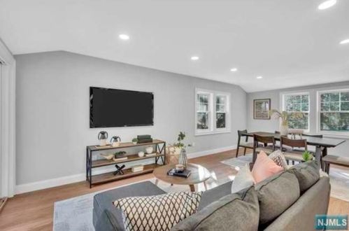 78 Central Ave, Demarest NJ  07627-1711 exterior