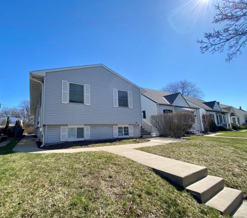 2624 Fulton St, Milwaukee WI  53207-2254 exterior