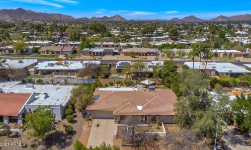 9218 33 Way, Phoenix AZ 85028-4907 exterior