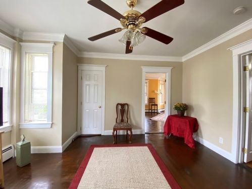 33 Britannia St, Taunton MA 02780-1512 exterior