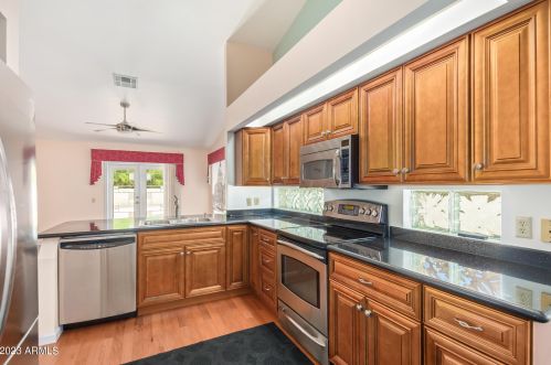 15816 15th Way, Phoenix AZ  85022-3249 exterior