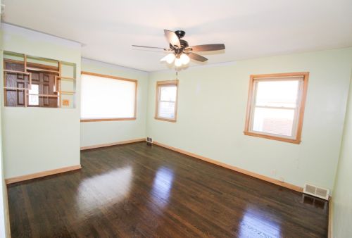 4740 70th St, Milwaukee WI  53218-4849 exterior