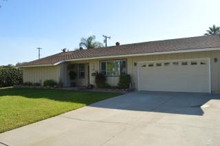 2425 Hartford Ave, Fullerton CA  92835-3031 exterior