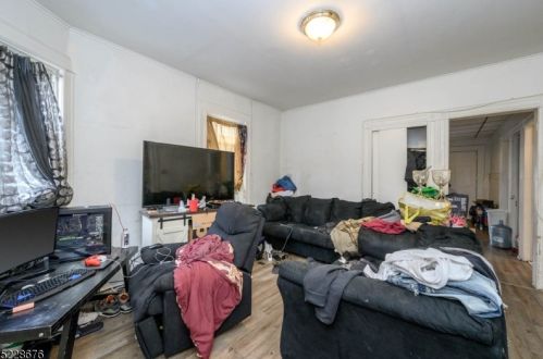 136 Butler St, Paterson NJ 07524-1925 exterior