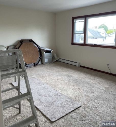 172 Uhland St, East Rutherford NJ  07073-1728 exterior