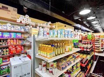 341 Main St, New Britain CT 06053-3489 exterior