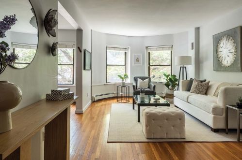 11 Warwick Rd, Brookline, MA 02445-2039