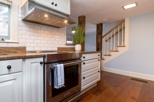 16 Collins St, Danvers MA 01923-2654 exterior