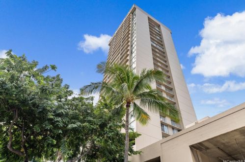 1925 Kalakaua Ave, Honolulu HI 96815-1827 exterior
