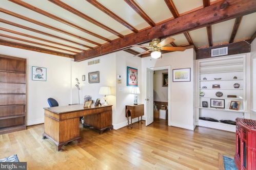 311 5 St, Washington DC 20003-1104 exterior