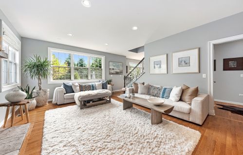 2715 Frst Crk Ln, Naperville IL 60565-3570 exterior