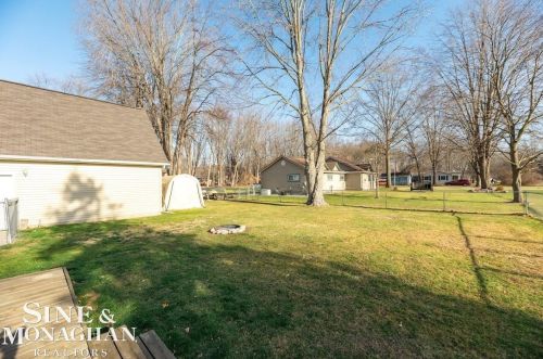 4160 Fruit St, Algonac MI 48001-1416 exterior