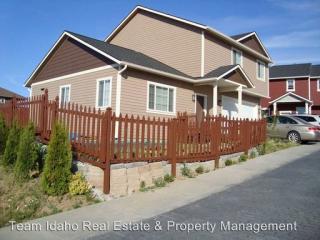 2451 White Ave, Moscow ID  83843-5097 exterior