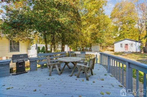 32 Plainfield Ave, Metuchen NJ 08840-1332 exterior