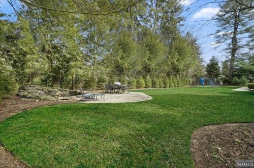 206 County Rd, Demarest NJ  07627-2202 exterior