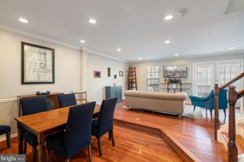 6005 Kestner Cir, Alexandria VA  22315-4834 exterior