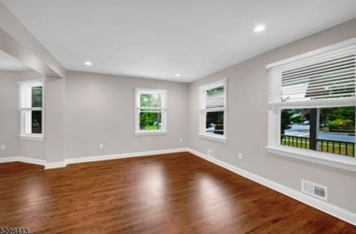 107 Lincoln St, Montclair NJ 07042-4432 exterior