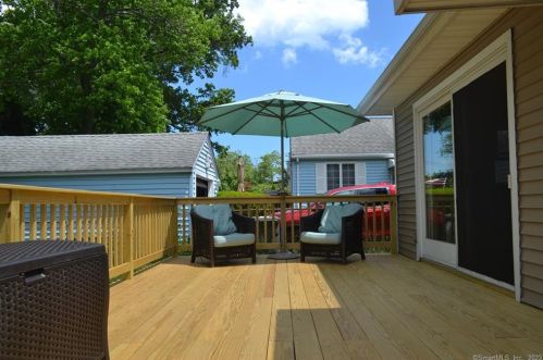 13 Holbrook St, Milford CT 06460-5133 exterior