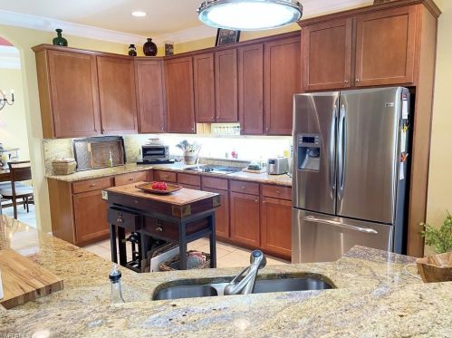 4931 Cerromar Dr, Naples FL 34112-7920 exterior