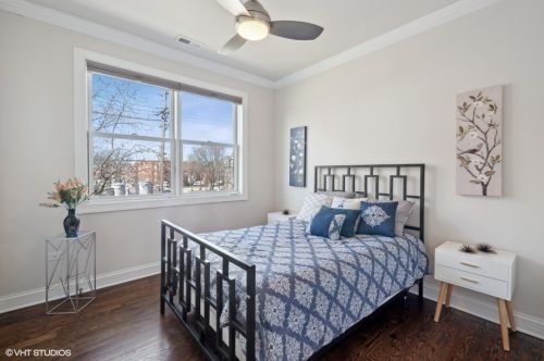 421 50 St, Chicago IL 60615-2222 exterior