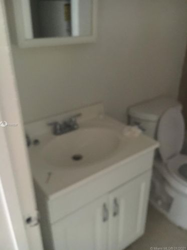 5014 Sanibel Ave, Fort Pierce FL 34951-5058 exterior