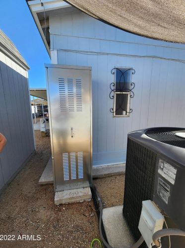 18214 2nd St, Phoenix AZ  85022-1006 exterior