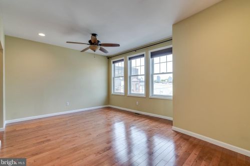 522 Carpenter St, Philadelphia PA 19147-4033 exterior