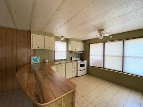 2140 Highway 30, Huntsville, TX 77320-5466