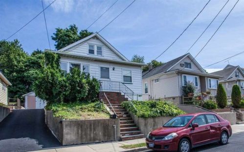 252 Dewey Ave, Paterson NJ  07512-2571 exterior