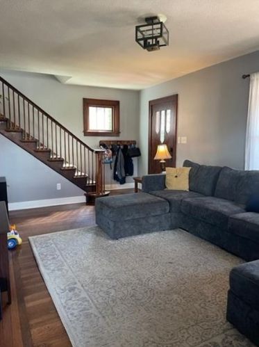 611 Chestnut St, Moon Twp PA 15108-1902 exterior