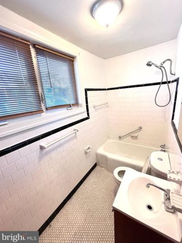 5343 Horrocks St, Philadelphia PA 19149-3316 exterior