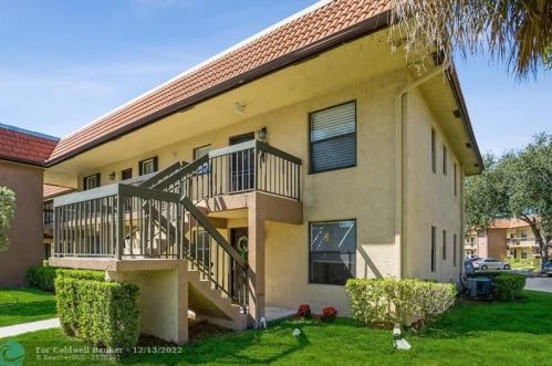 21915 Lake Forest Cir, Boca Raton, FL 33433-3333