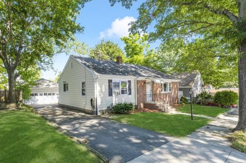 25 Kentland Ave, Providence, RI 02904-1904