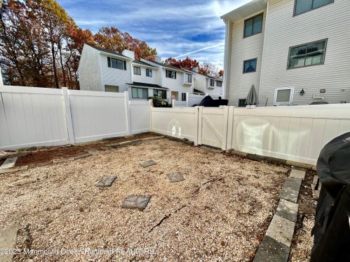 271 Clubhouse Dr, Middletown NJ 07748-1340 exterior