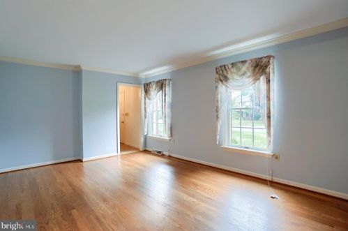 2005 Chapel Frg Dr, Lancaster PA 17601-1654 exterior