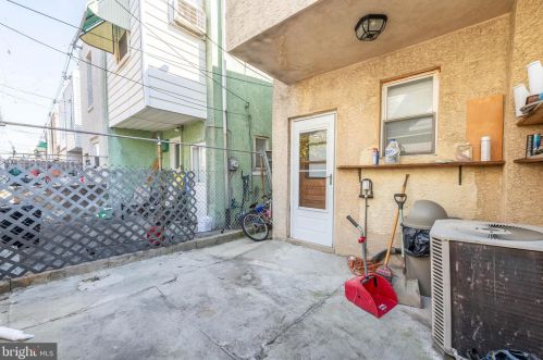 2524 Alder St, Philadelphia PA 19133-1628 exterior