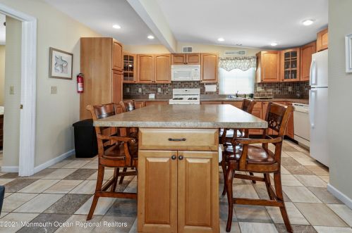 100 Vance Ave, Lavallette NJ 08735-2239 exterior