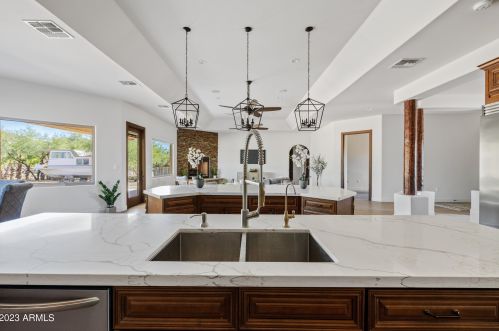 36648 27th Ave, Phoenix AZ 85086-8747 exterior