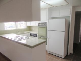 1502 Columbus St, Bakersfield CA  93305-2157 exterior