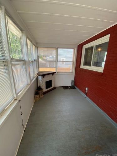 99 Windsor St, Enfield CT 06082-2850 exterior