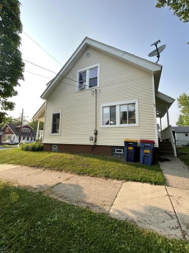 832 College Ave, Grand Rapids MI 49503-1265 exterior